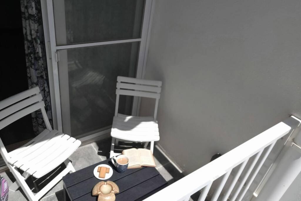 Rebak Place- A Bright & Charming Getaway Марсаскала Экстерьер фото